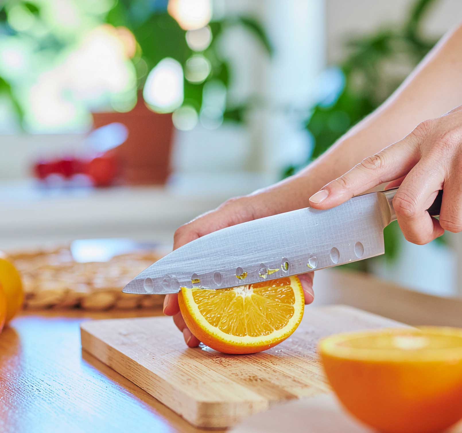Proceso de elaboración del aceite con naranja